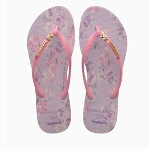 LoveShackFancy X Havaianas Woman’s Happy Thoughts Slim Flip Flops Size 6.
